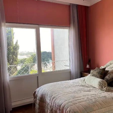 Stunning Sea View And Location, 2br Apartment